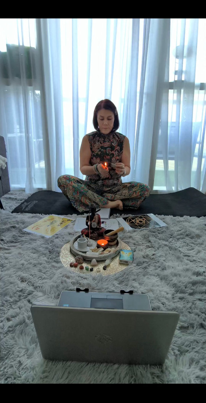 Lina channeling distant Reiki online